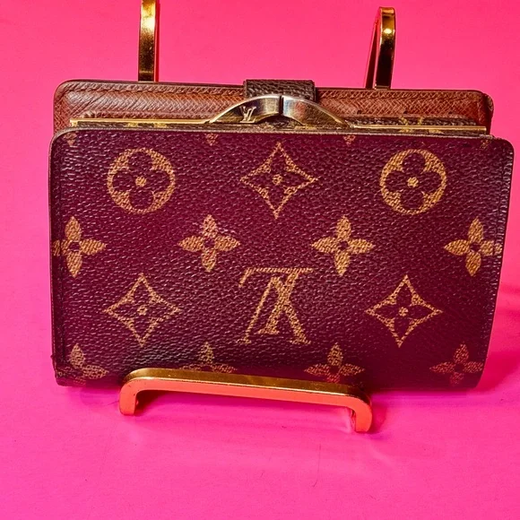 Louis Vuitton Monogram the Kisslock bifold wallet - Picture 5 of 14